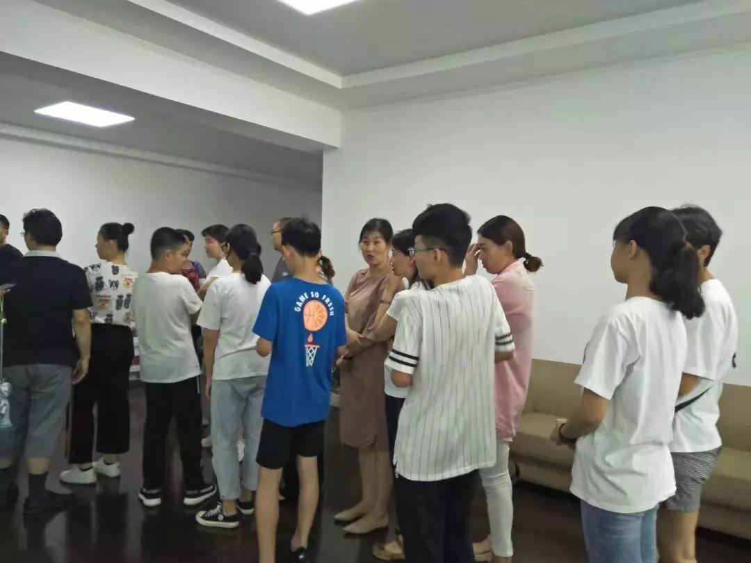 好父母+好老师!本周日,中招说明会,与您相约在风景如画的西斯达城市森林学校! 好父母+好老师!本周日,中招说明会,与您相约在风景如画的西斯达城市森林学校!