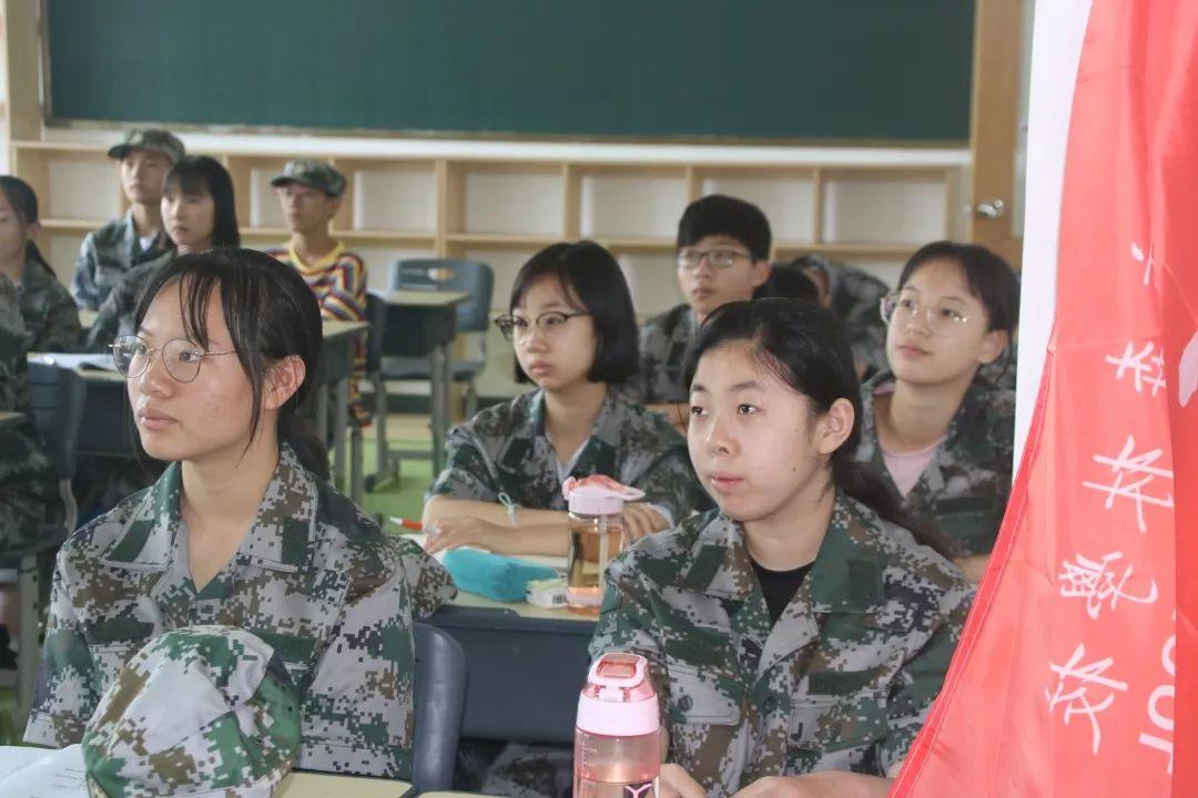 这所学校的军训不一样! 这所学校的军训不一样!
