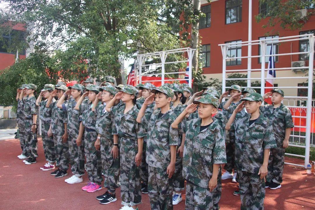 这所学校的军训不一样! 这所学校的军训不一样!