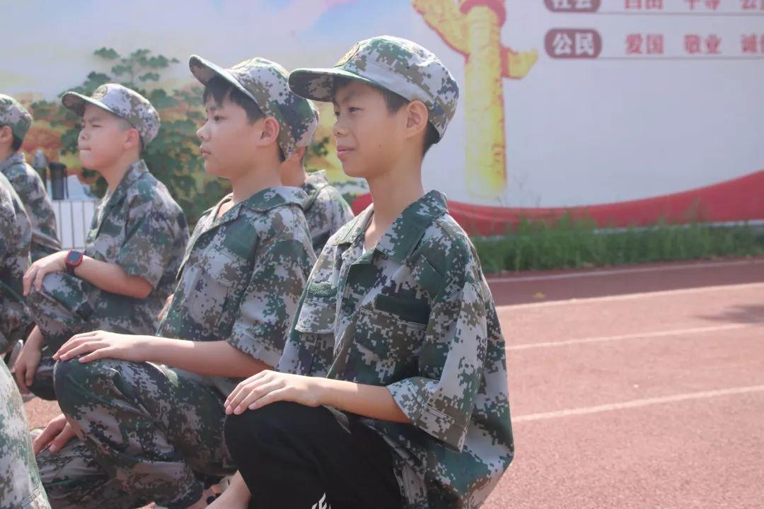 这所学校的军训不一样! 这所学校的军训不一样!