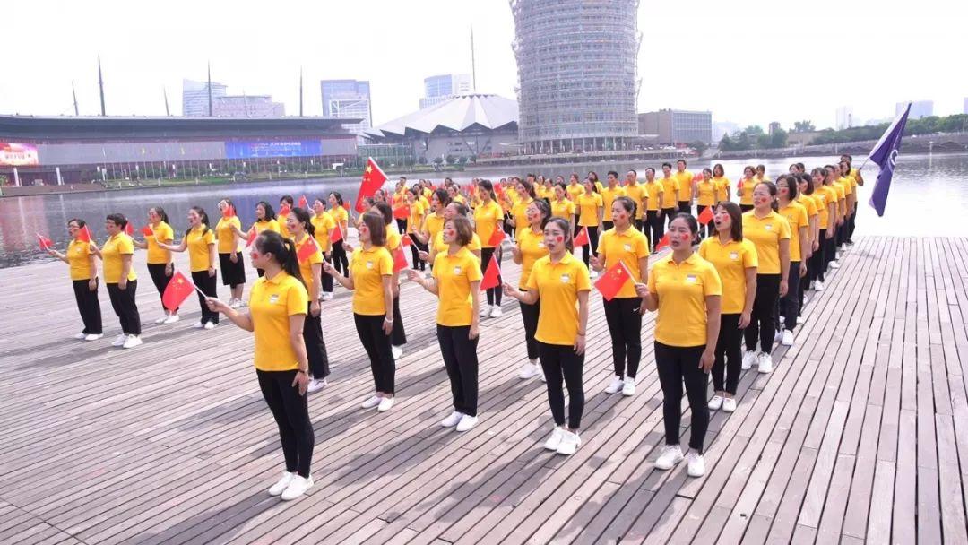 喜迎国庆,以歌纪念——西斯达献礼祖国70华诞! 喜迎国庆,以歌纪念——西斯达献礼祖国70华诞!