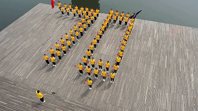 喜迎国庆,以歌纪念——西斯达献礼祖国70华诞! 喜迎国庆,以歌纪念——西斯达献礼祖国70华诞!