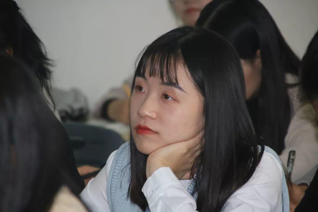 来了一群高材生! 来了一群高材生!