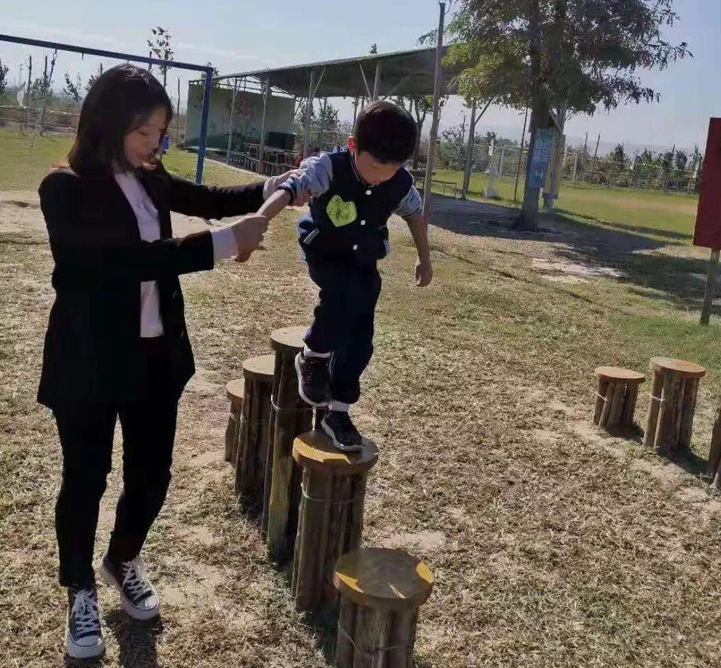 西斯达多元素养秋季亲子户外研学营——让孩子快乐学习! 西斯达多元素养秋季亲子户外研学营——让孩子快乐学习!