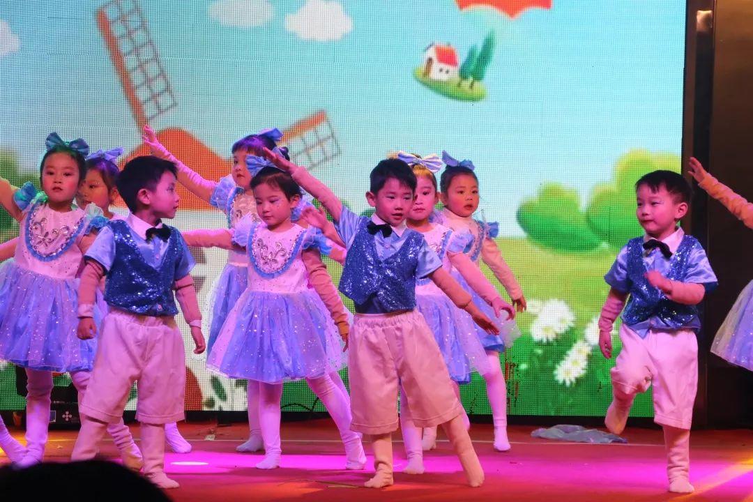 畅想中国梦 · 魅力西斯达——西斯达幼教事业部迎新汇演 畅想中国梦 · 魅力西斯达——西斯达幼教事业部迎新汇演