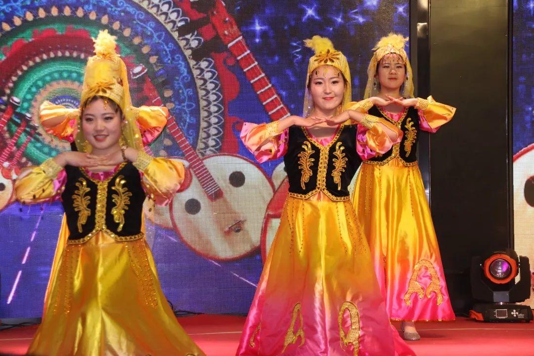 畅想中国梦 · 魅力西斯达——西斯达幼教事业部迎新汇演 畅想中国梦 · 魅力西斯达——西斯达幼教事业部迎新汇演